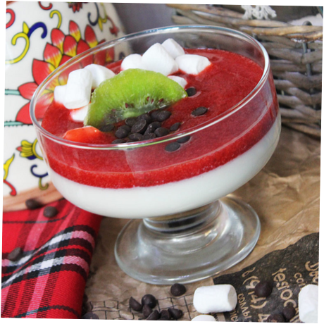 ПАНАКОТА С КЛУБНИКОЙ